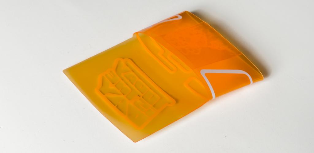 walet_naranja_plana_sintarjetas